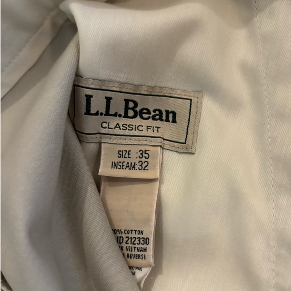 L.L. Bean Classic Fit light khaki Pants - Picture 3 of 3